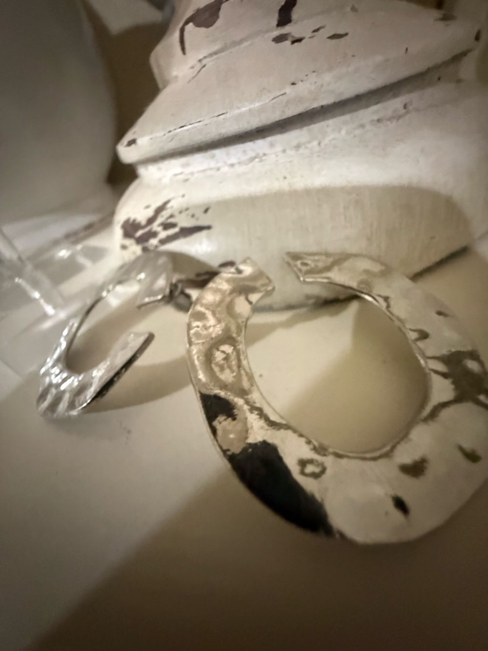 Set of 2 Hammered Open Circle/Hoop Earrings Silver and Gold Tone - Picture 6 of 9